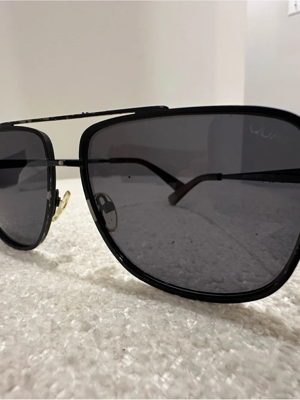 Quay Australia Classic Black Aviator Sunglasses with Dark Lenses
